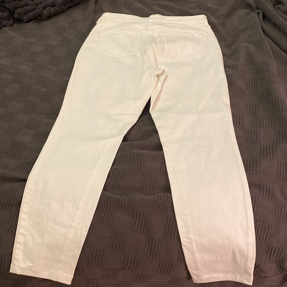 NWOT Woman’s jeans - Picture 4 of 4
